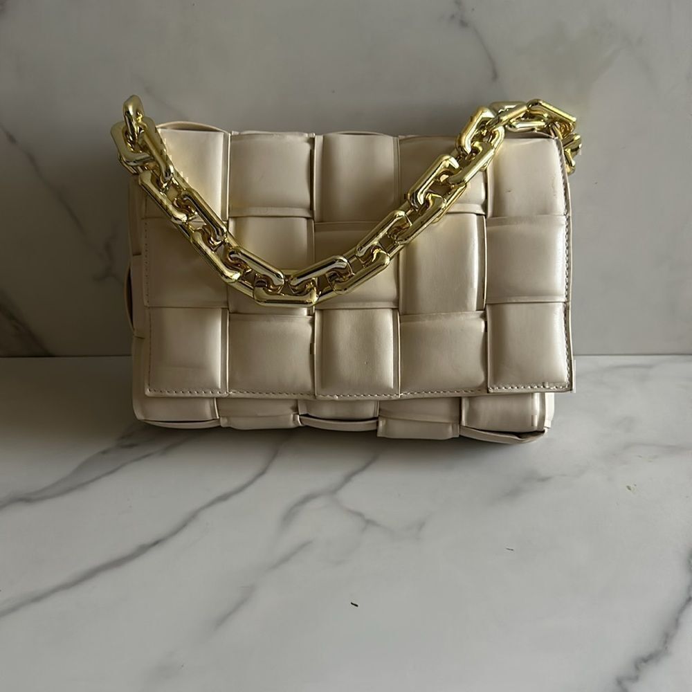 NWOT Beige Bag bttga style woven with Gold Chain Handle